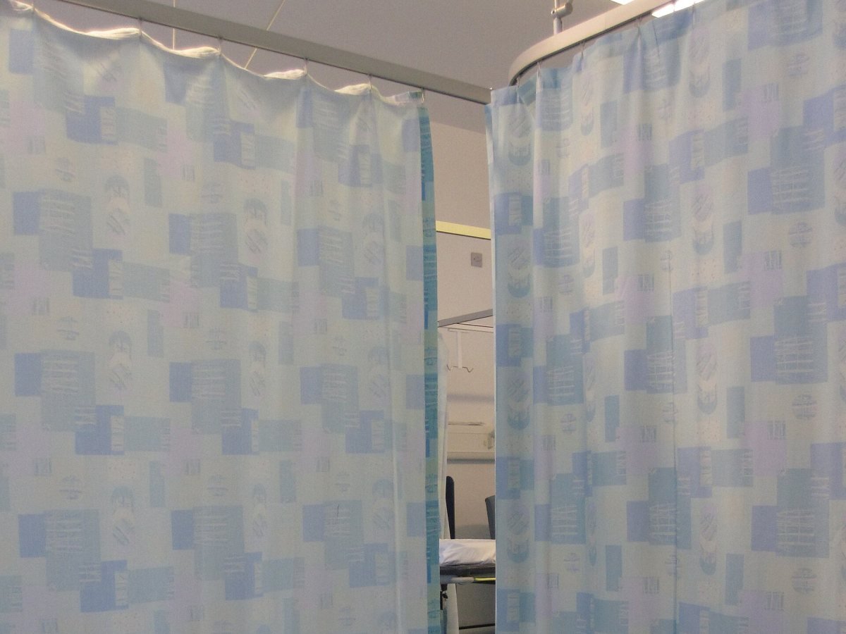 Antimicrobial & Flame-Retardant Cubicle Privacy Curtains (NFPA 701)
